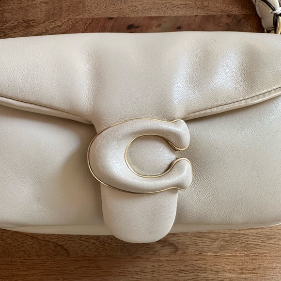 ❌SOLD❌ Coach Pillow Tabby Top Handle Crossbody Bag Ivory 18 - Picture 2 of 15